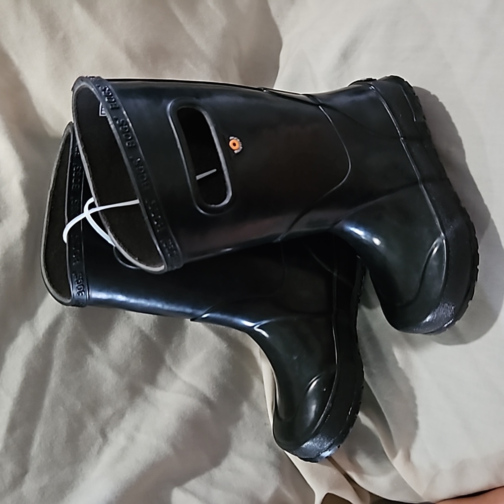 Bogs size 9 NWOT unisex boy's girl's black rain boots